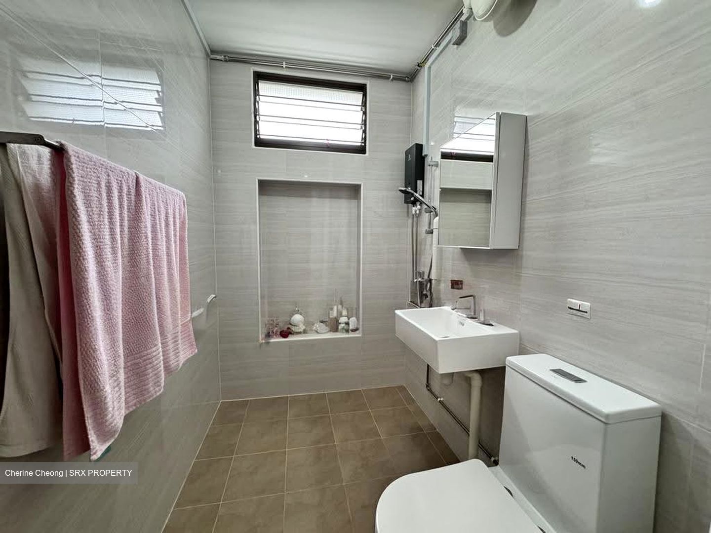 Blk 160 Yung Ping Road (Jurong West), HDB Executive #610607791